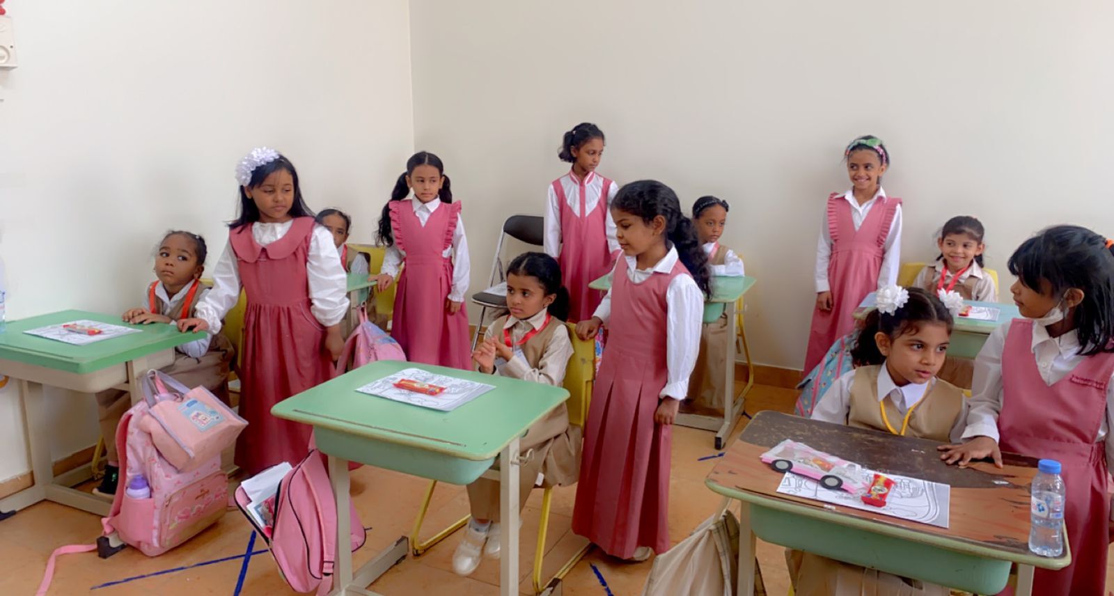زيارة اطفال روضة الجمعية النسائية للمدرسة الإبتدائية الأولى